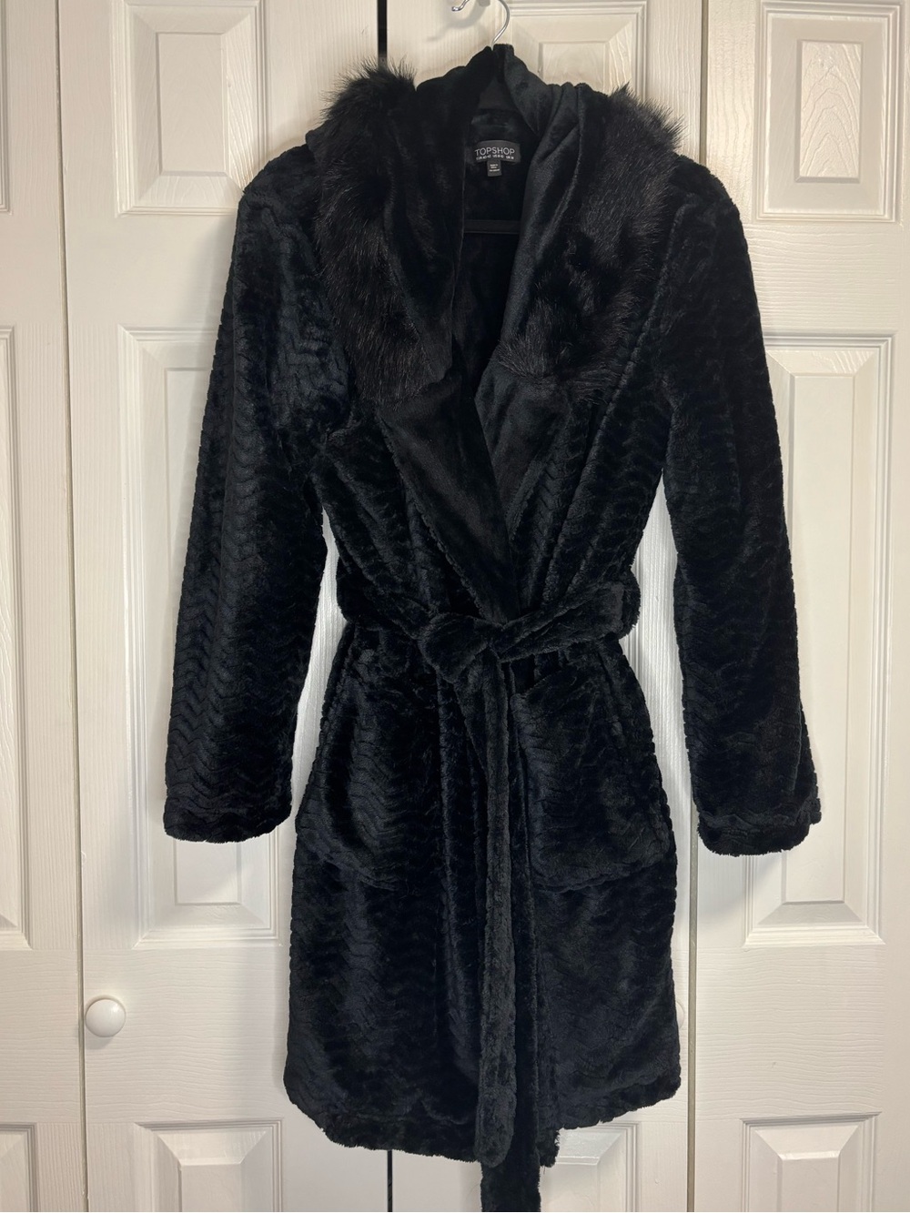 Topshop Plush Bath Robe with Teddybear Ear Pom Poms on the Hood / US 8-10